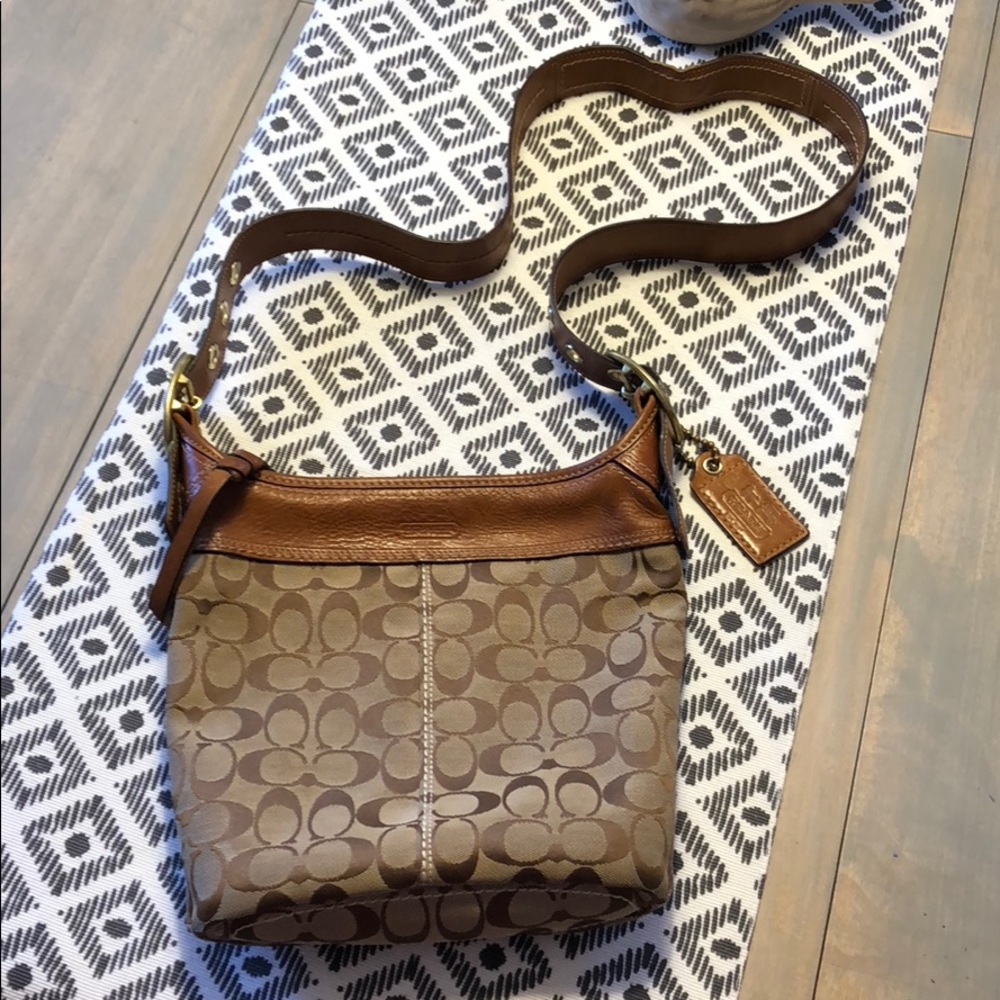 Coach Bleeker Duffel Bag - EUC - Tan/brown